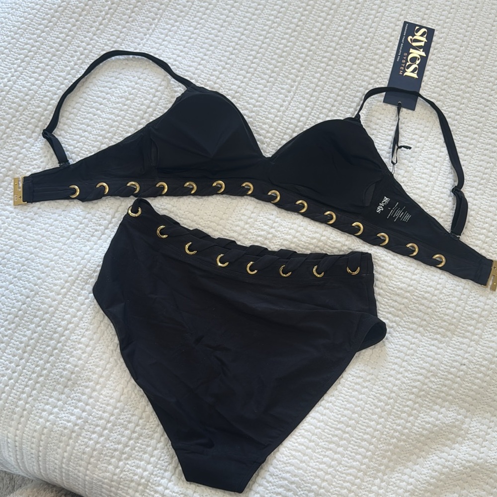 Stylest Swimsuit - Picture 3 of 3